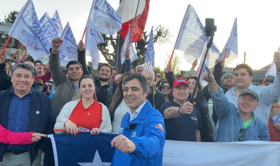 Sebastián Álvarez presenta su programa de gobierno comunal para Pucón en masiva actividad