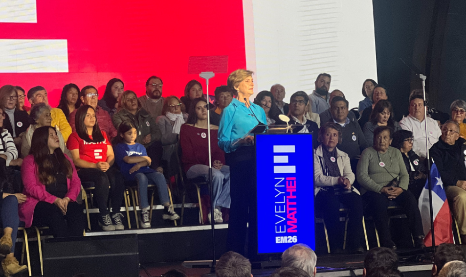 Evelyn Matthei lanza su precampaña presidencial bajo el lema “Orden, Progreso y Esperanza”
